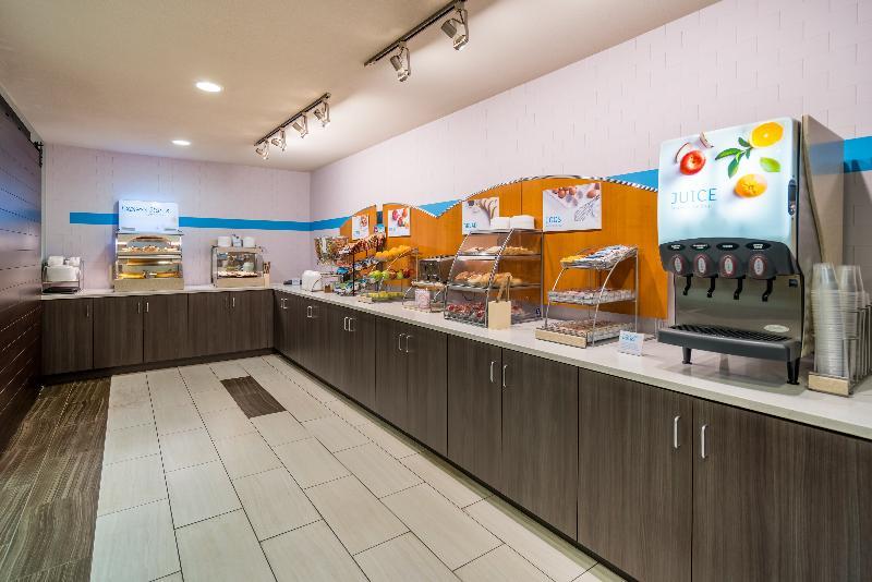 落基山史密斯山湖智选假日酒店 Rocky Mount 外观 照片